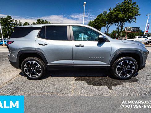 Used 2026 Chevrolet Equinox LT w/ Convenience Package II image 10