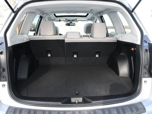 Used 2015 Subaru Forester 2.5i Premium w/ All-Weather Package image 19