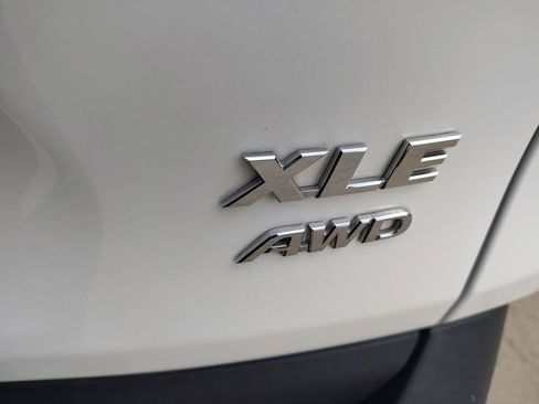 Used 2024 Toyota RAV4 XLE AWD/4WD image 10
