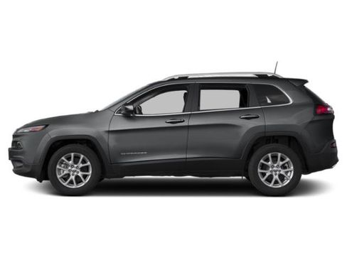 Used 2015 Jeep Cherokee Latitude w/ Cold Weather Group image 2