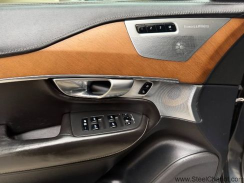 Used 2017 Volvo XC90 T8 Inscription w/ Luxury Package image 24