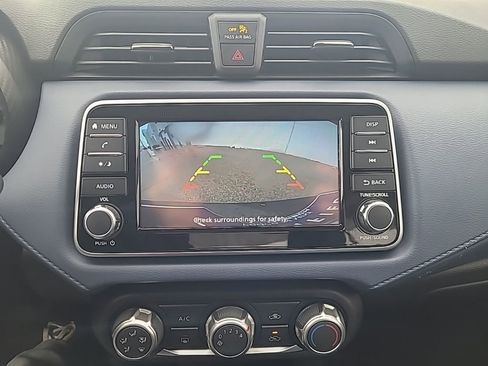 Used 2023 Nissan Versa SV image 21