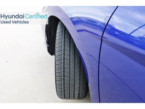 Certified 2025 Hyundai Elantra Sport image 31