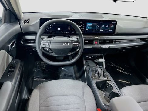 Certified 2025 Kia K4 EX image 20
