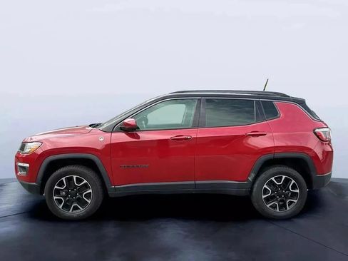 Used 2019 Jeep Compass Trailhawk AWD/4WD image 2