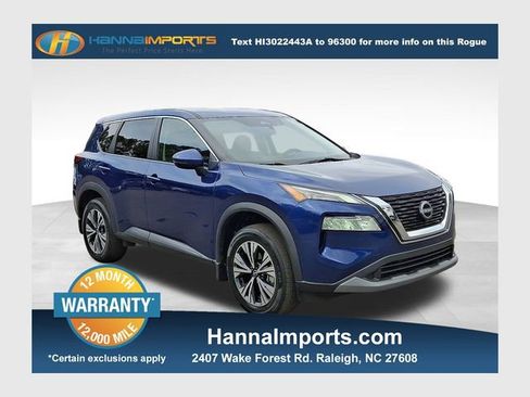 Used 2022 Nissan Rogue SV image 1