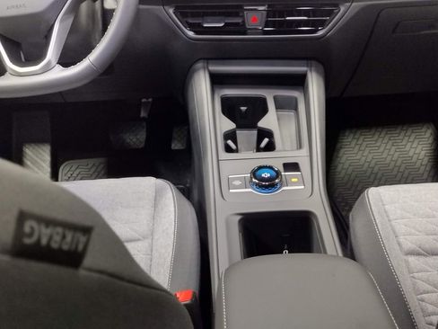 New 2026 Volkswagen Tiguan S AWD/4WD image 32