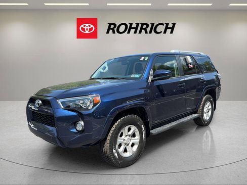 Used 2018 Toyota 4Runner SR5 AWD/4WD image 1