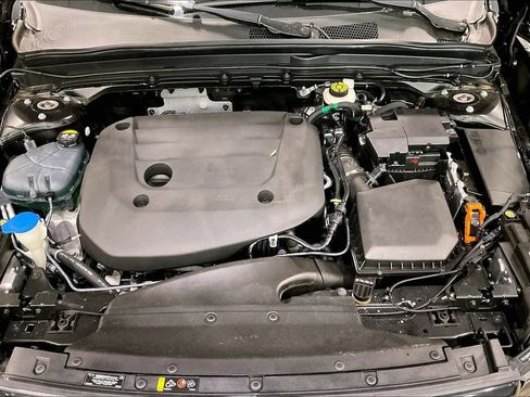 Certified 2023 Volvo XC40 B5 Plus w/ Climate Package AWD/4WD image 29
