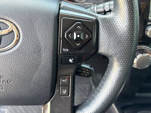 Used 2024 Toyota 4Runner TRD Off-Road Premium w/ Moonroof Package AWD/4WD image 18