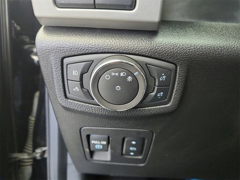 Used 2020 Ford F150 Lariat w/ Equipment Group 502A Luxury image 33