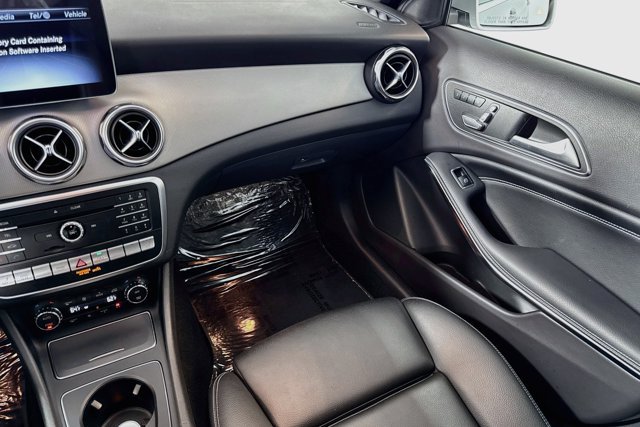 Used 2020 Mercedes-Benz GLA 250 4MATIC image 21