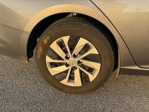 Used 2025 Nissan Altima 2.5 S FWD image 3