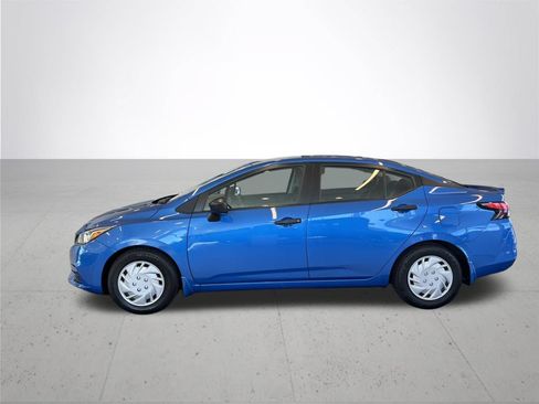 Used 2022 Nissan Versa S FWD image 11