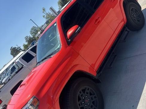 Used 2024 Toyota 4Runner TRD Off-Road Premium w/ Moonroof Package AWD/4WD image 2