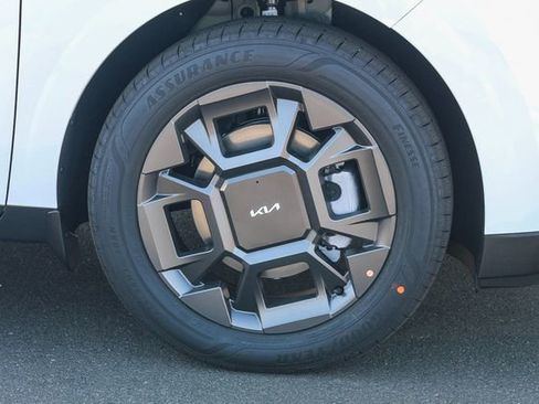 New 2026 Kia Carnival EX FWD image 12