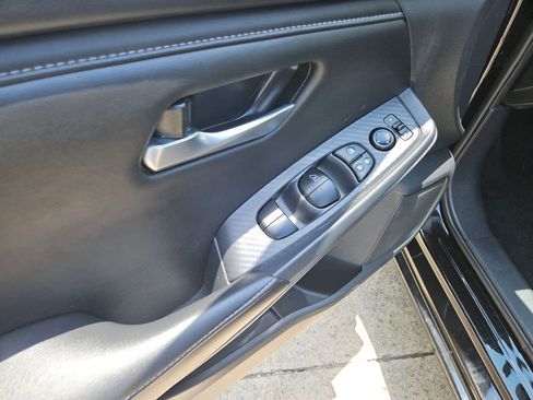 Used 2025 Nissan Sentra SV FWD image 13