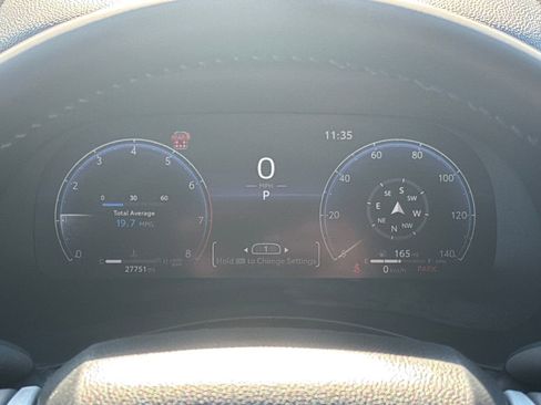 Used 2023 Toyota Highlander Limited image 18