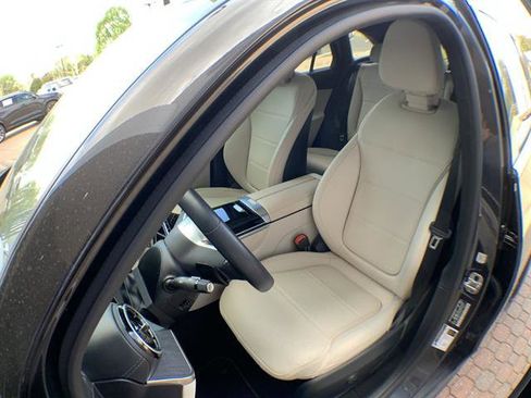 Used 2023 Mercedes-Benz GLC 300 image 11