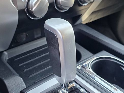 Used 2018 Toyota Tundra SR5 image 29