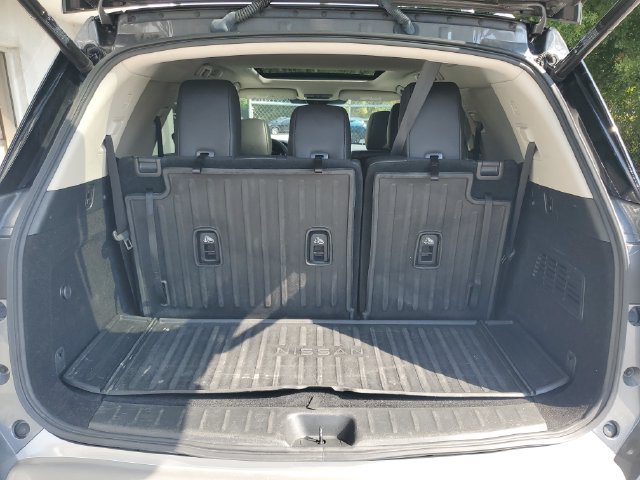 Certified 2024 Nissan Pathfinder Platinum w/ Cargo Package FWD image 10