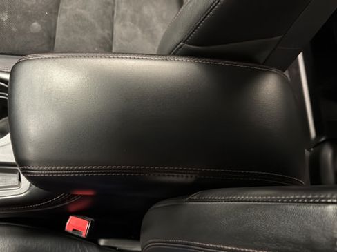 Used 2022 Dodge Durango R/T w/ Blacktop Package AWD/4WD image 19