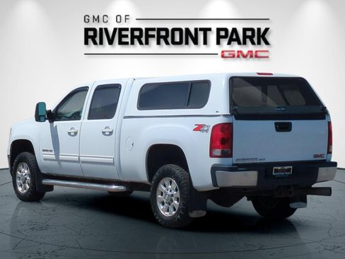 Used 2011 GMC Sierra 2500 SLT w/ SLT Convenience Package AWD/4WD image 5