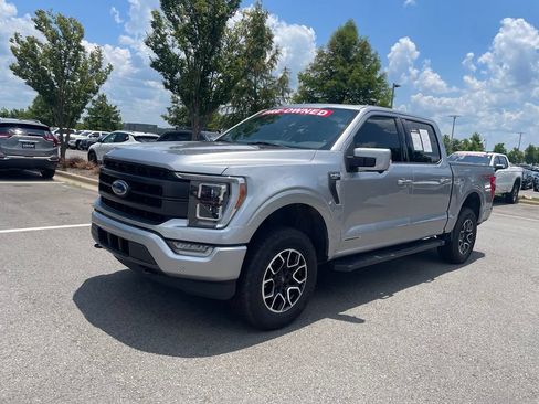 Used 2022 Ford F150 Lariat w/ Equipment Group 502A High AWD/4WD image 3