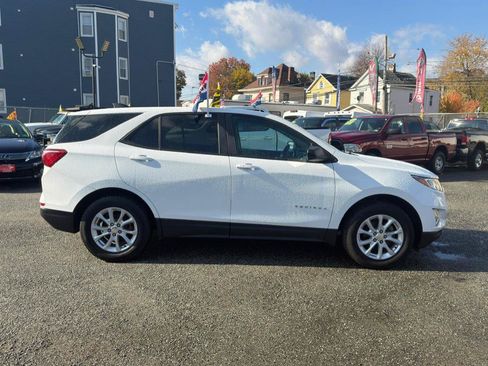 Used 2020 Chevrolet Equinox LS w/ LS Convenience Package AWD/4WD image 8