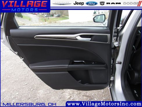 Used 2014 Ford Fusion SE w/ Equipment Group 202A image 17