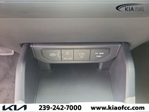 Certified 2025 Kia K4 FWD image 29