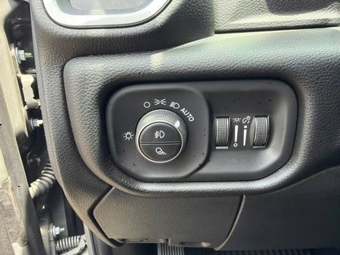 Used 2025 RAM 2500 Laramie w/ Night Edition AWD/4WD image 19