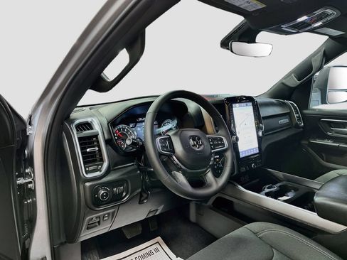 Used 2025 RAM 1500 Big Horn AWD/4WD image 9