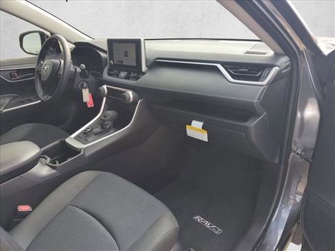 Used 2025 Toyota RAV4 LE image 21