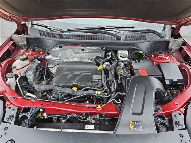 Used 2024 Chevrolet Trax RS w/ Sunroof Package FWD image 23