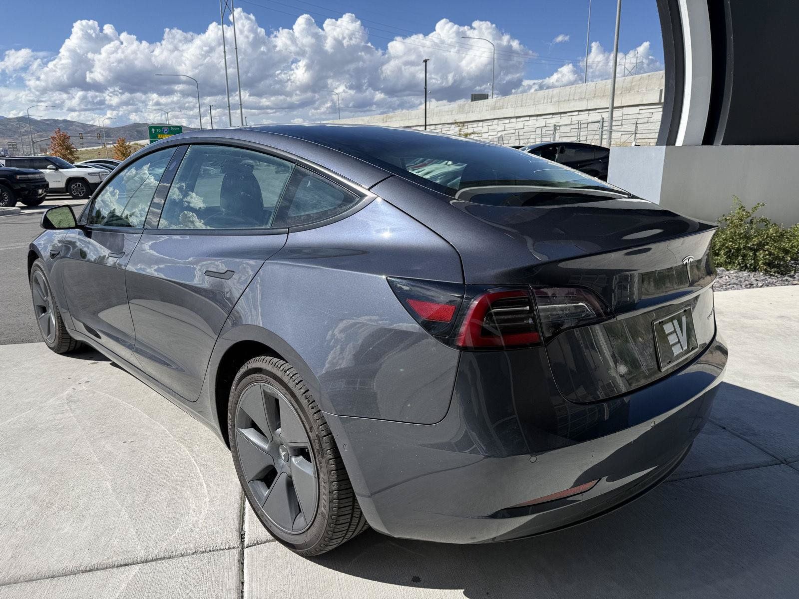 Used 2022 Tesla Model 3 Long Range AWD/4WD image 6