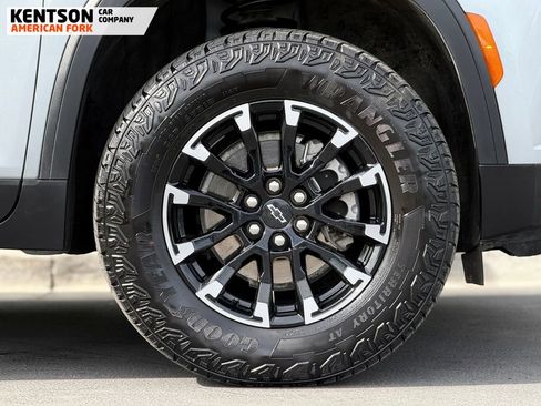 Used 2025 Chevrolet Traverse Z71 AWD/4WD image 13