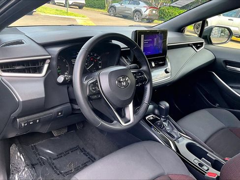 Used 2025 Toyota Corolla SE AWD/4WD image 13
