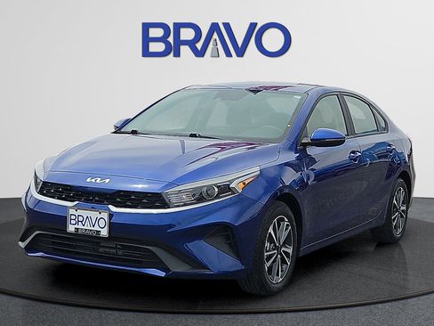 Used 2024 Kia Forte LXS w/ LXS Technology Package FWD image 1