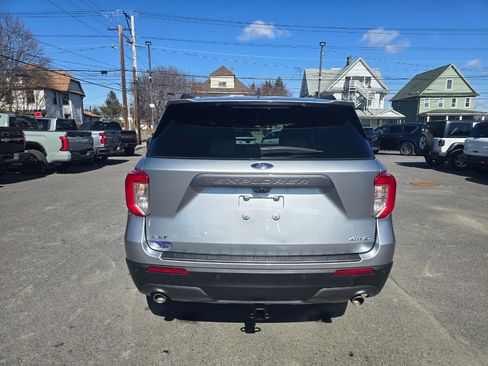 Used 2021 Ford Explorer XLT w/ Equipment Group 202A image 18