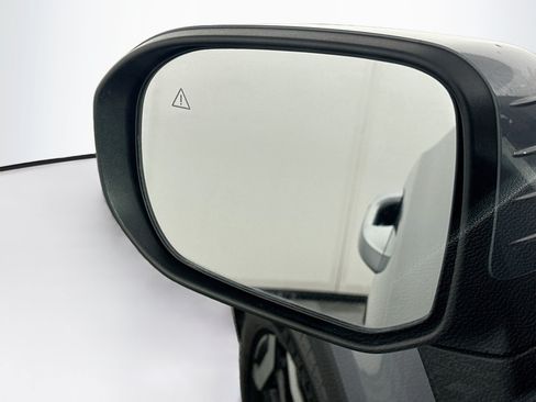 Used 2025 Kia Telluride S FWD image 16