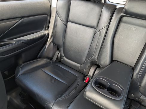 Used 2020 Mitsubishi Outlander SEL AWD/4WD image 12