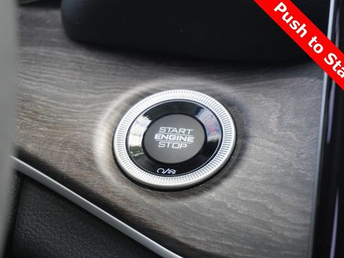 Used 2023 Jeep Grand Cherokee L Limited image 19