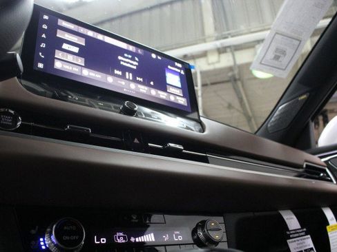 New 2026 Mitsubishi Outlander SEL image 12