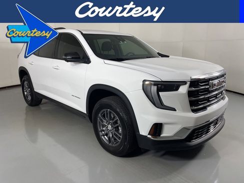 Used 2025 GMC Acadia Elevation image 1