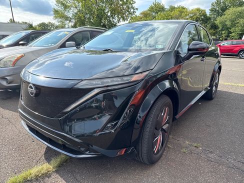 Certified 2023 Nissan Ariya FWD image 1