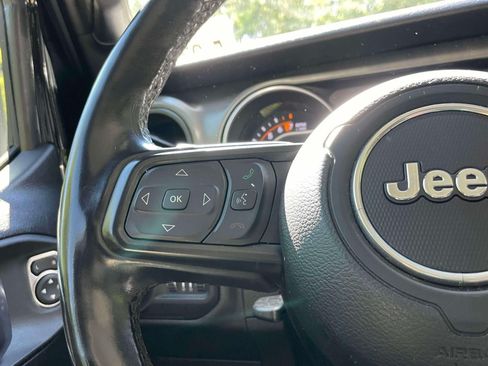 Used 2022 Jeep Gladiator Sport AWD/4WD image 21