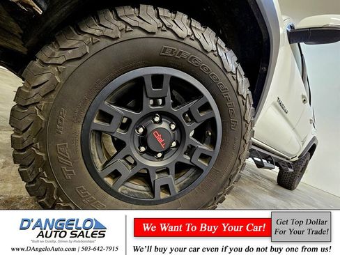 Used 2021 Toyota Tacoma TRD Off-Road w/ Technology Package image 13