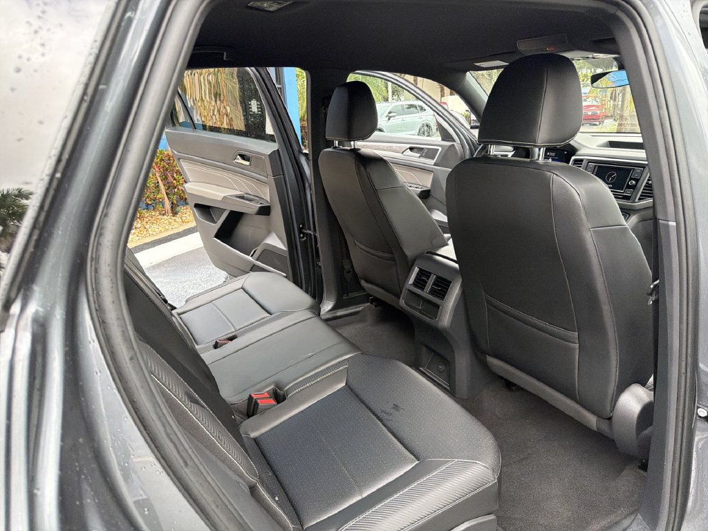 Used 2023 Volkswagen Atlas Cross Sport SE AWD/4WD image 24
