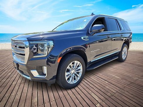 Certified 2023 GMC Yukon SLT AWD/4WD image 3
